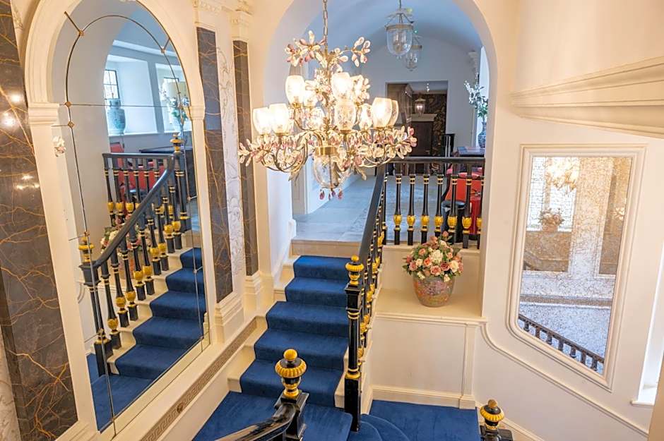 Weston Manor Hotel