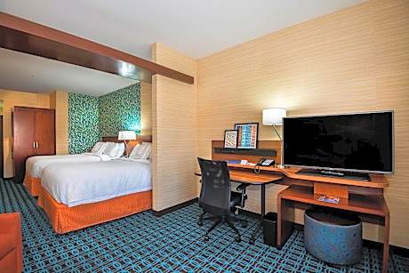 Suite, 2 Queen, Sofa bed