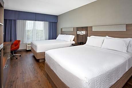 Standard Queen Room with Two Queen Beds