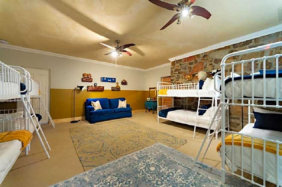 Kamagu Safari Lodge