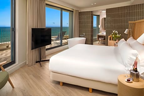Studio ME + Junior Suite Sea View