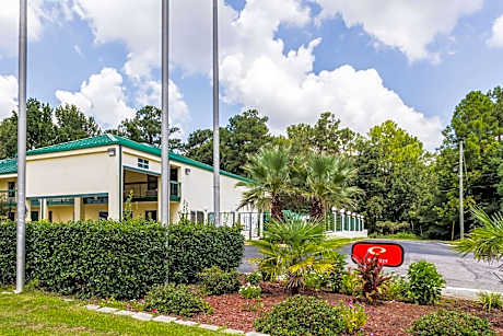 Econo Lodge Picayune