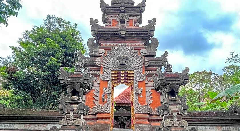 Tebluess Guesthouse Gianyar RedPartner