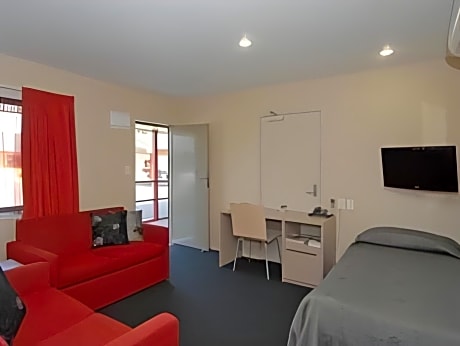 1 Bedroom Suite