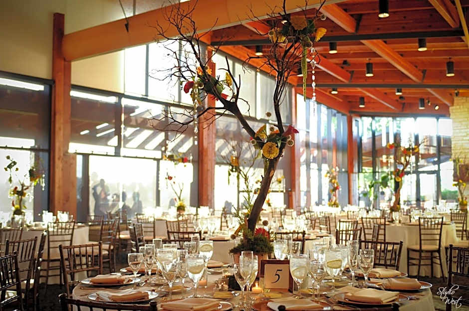 Holiday Inn Express Hotel & Suites Chicago-Libertyville By IHG