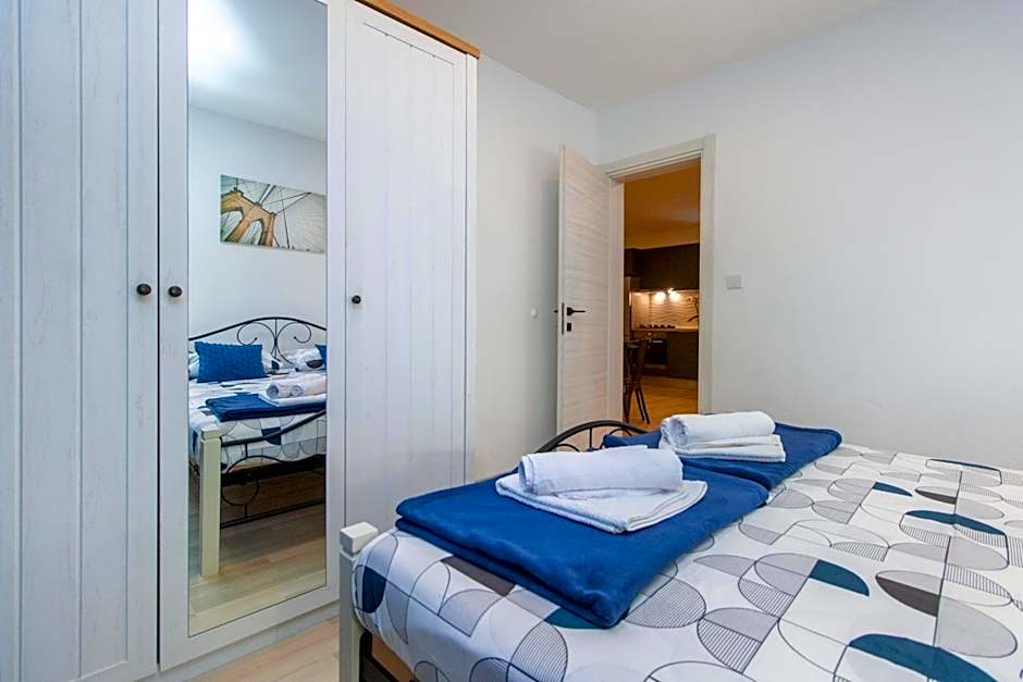 Villa Dalmatian Child with swimming pool, close to the beach