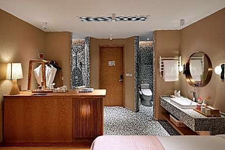 Yuzhiyaju Private Bath King Room