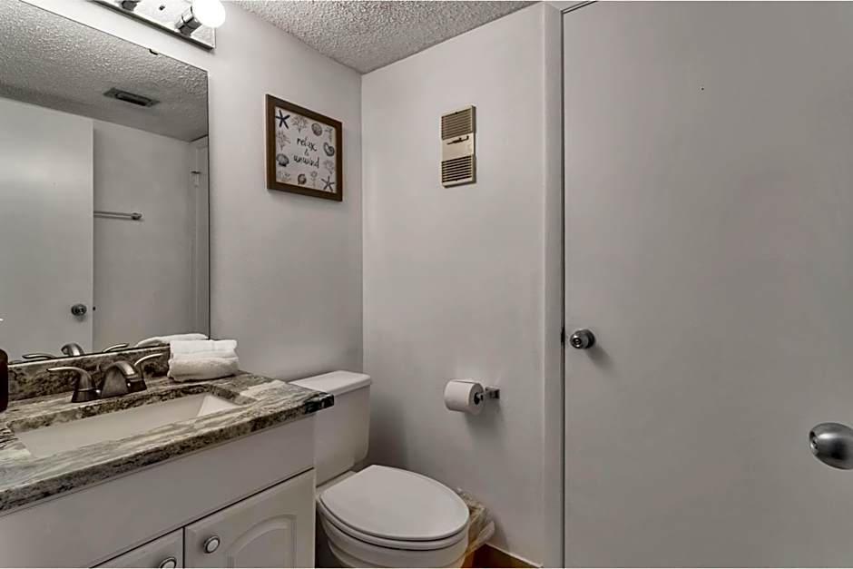 Splash Into Sundestin, Thanksgiving Stays Get 50 Gift Card