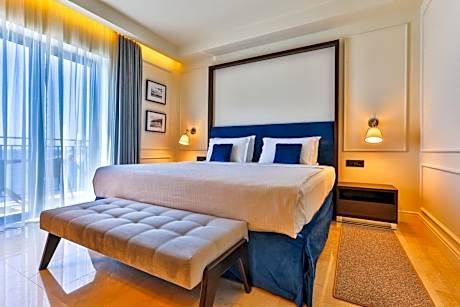 Superior Double or Twin Room with Mountain View