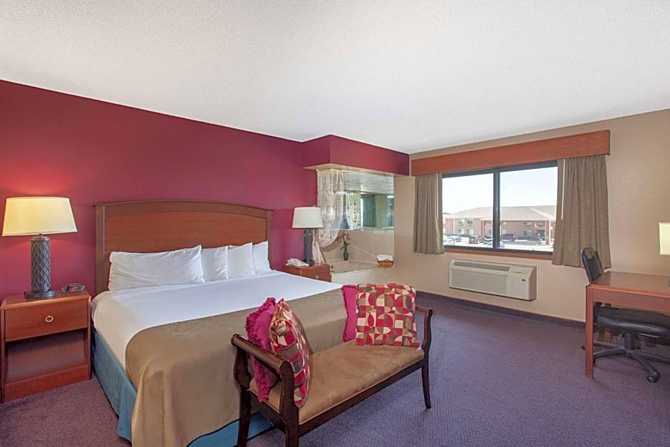 AmericInn by Wyndham Hutchinson