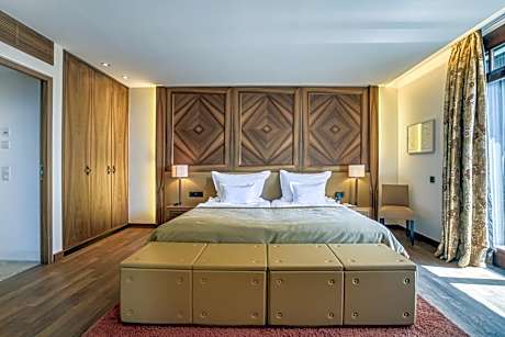 Deluxe Suite Spa-Haus