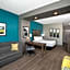La Quinta Inn & Suites by Wyndham West Memphis