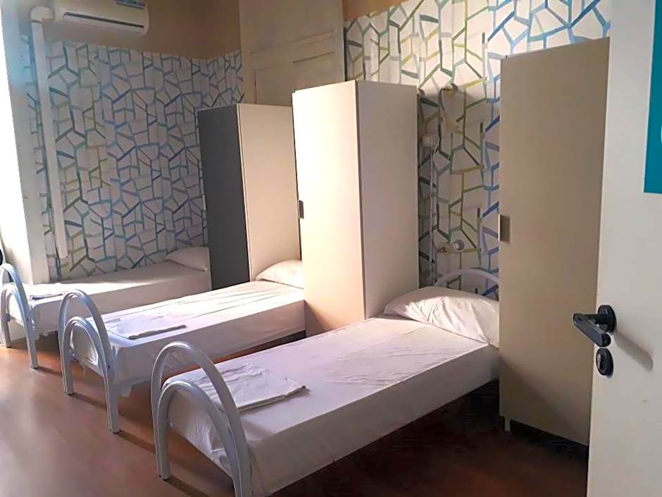 Balarm - Hostel and Bar