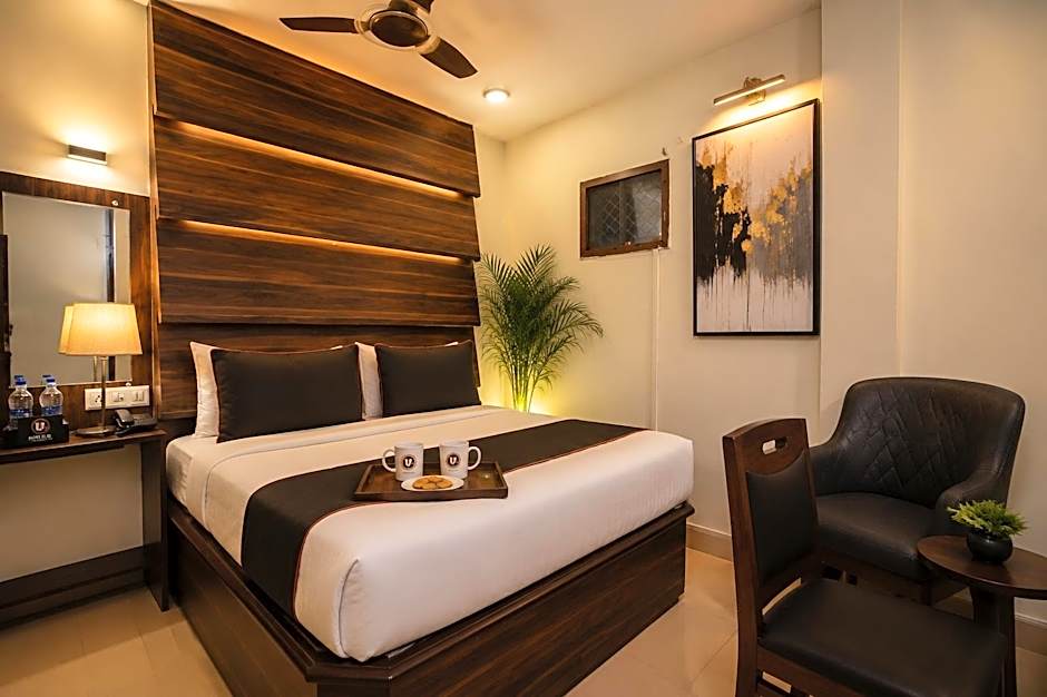 HOTEL UR - Near Prayagraj Junction & High Court