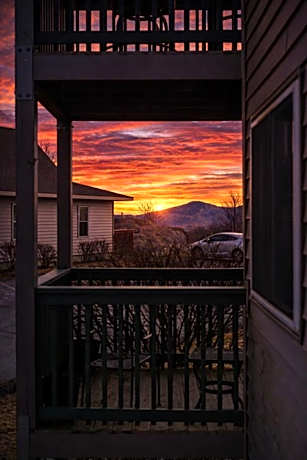 Beech Mountain Studio - Trails, Concerts & Bike Park