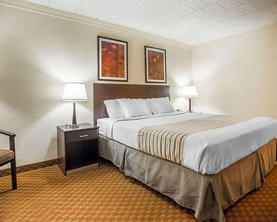 Econo Lodge Inn & Suites Shamokin Dam - Selinsgrove