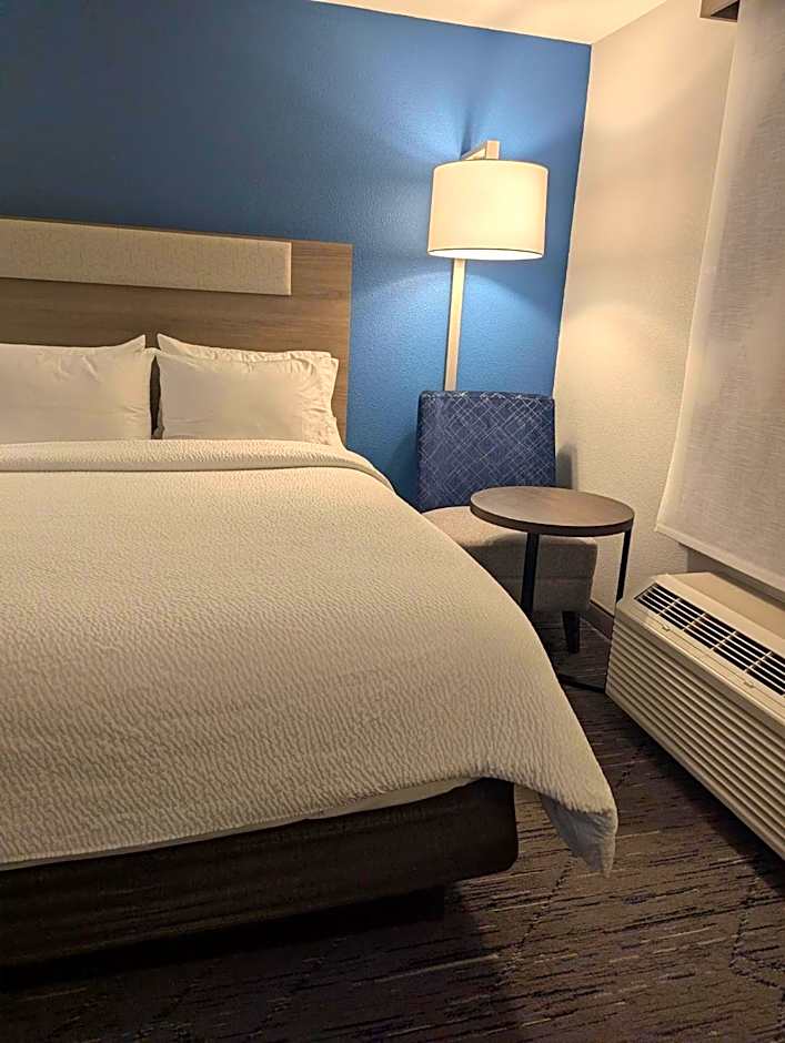 Holiday Inn Express Hotel & Suites Loveland By IHG