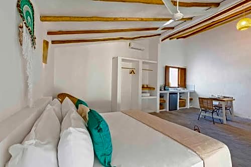 Punta Blanca Beachfront Suites