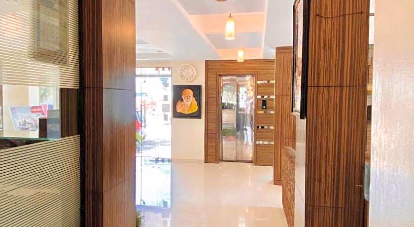 Hotel Sai Gurusthan