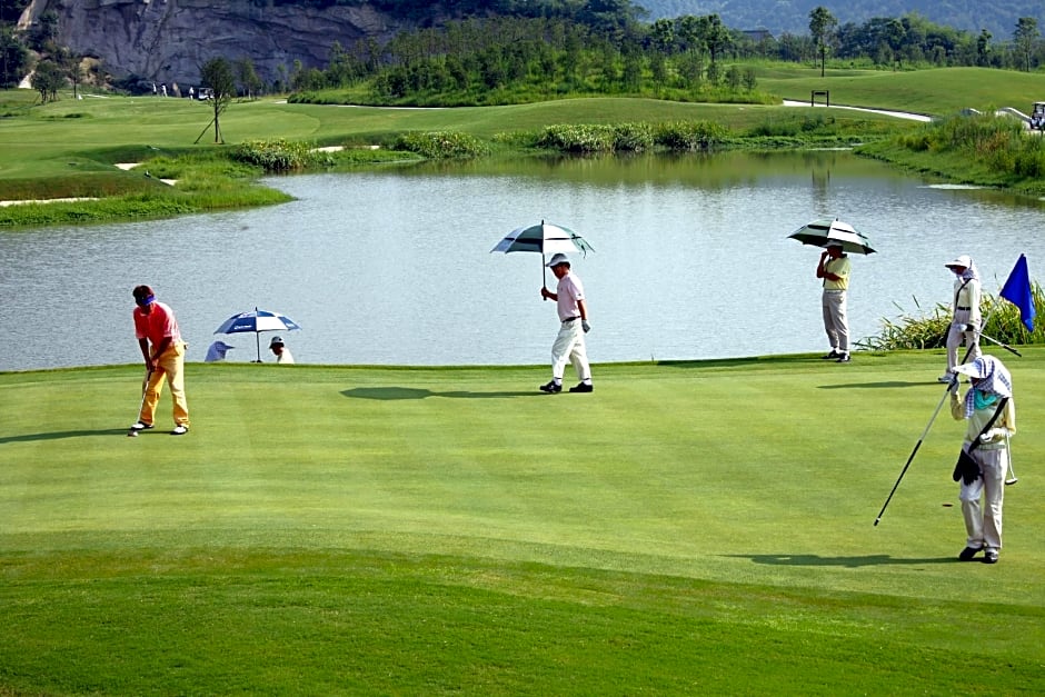 Kuaiji Mountain Yangming Hotel