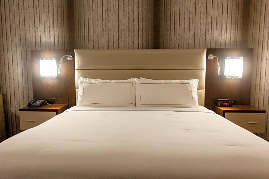 DoubleTree by Hilton Houston Brookhollow