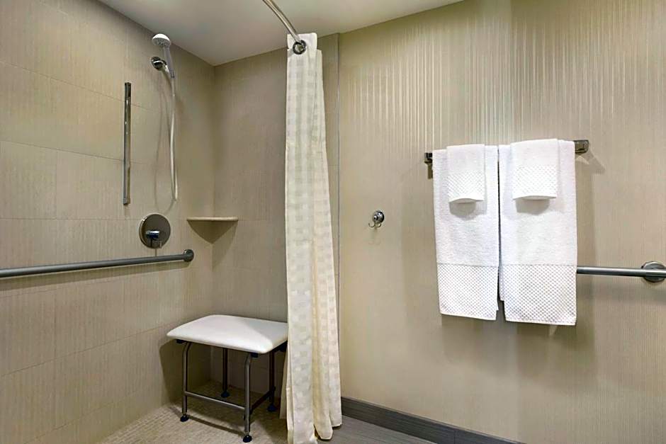 Embassy Suites By Hilton Hotel Piscataway-Somerset