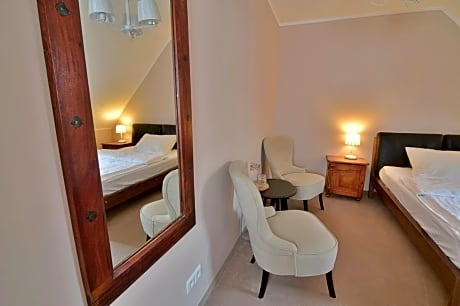 Small Double Room - Annex