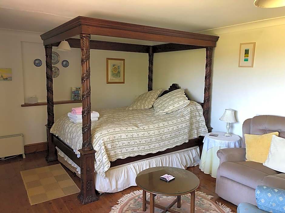Burton Farmhouse