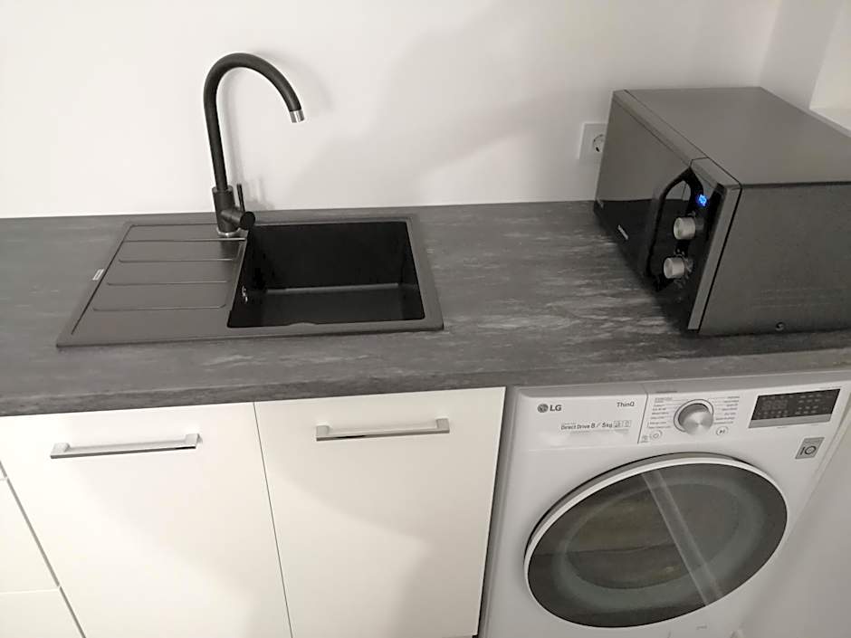 Luxury Apartment Private House and Parking Netflix