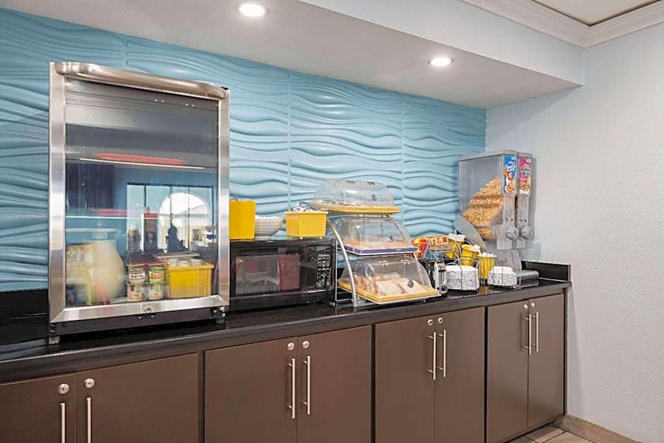 Days Inn by Wyndham Miami