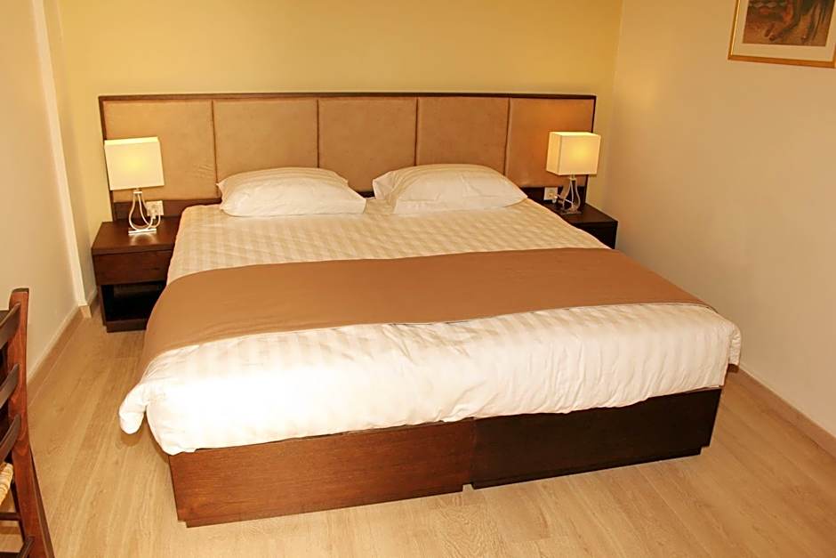 Rea Hotel
