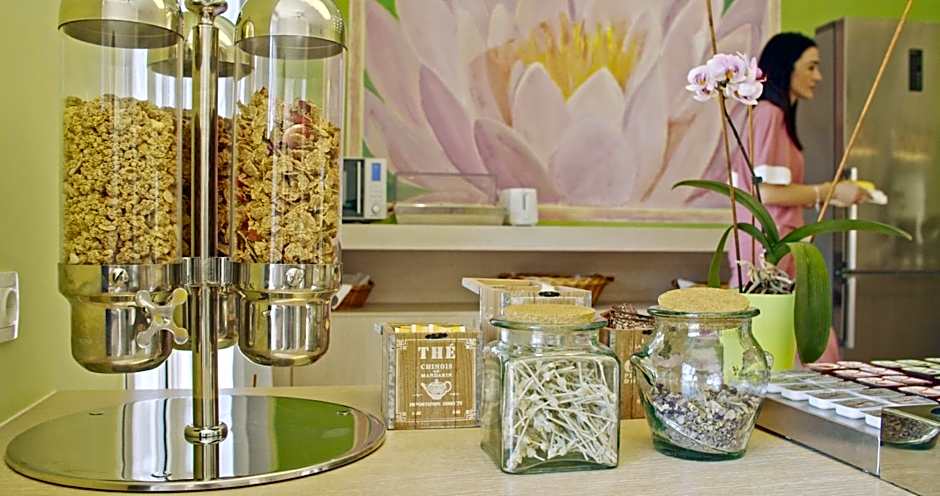 Waterlily Hotel Apartments