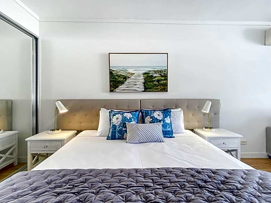 Blue on Blue Studio Room 1242