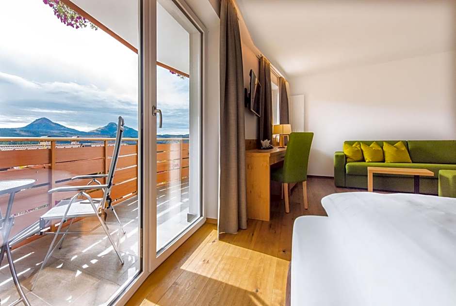 Hotel DAS ROYAL in Obereggen