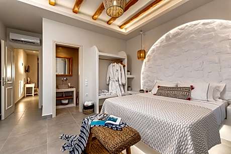 Deluxe Suite with Sea View