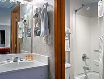 Queen Studio Suite - Non-Smoking