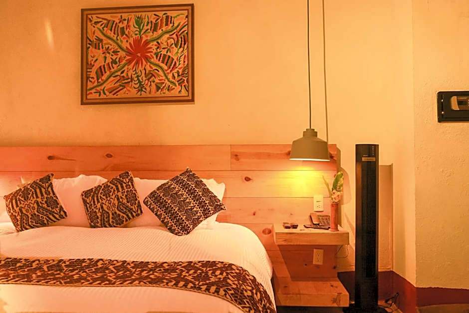 Petit Mesón (Pet Friendly Hotel)