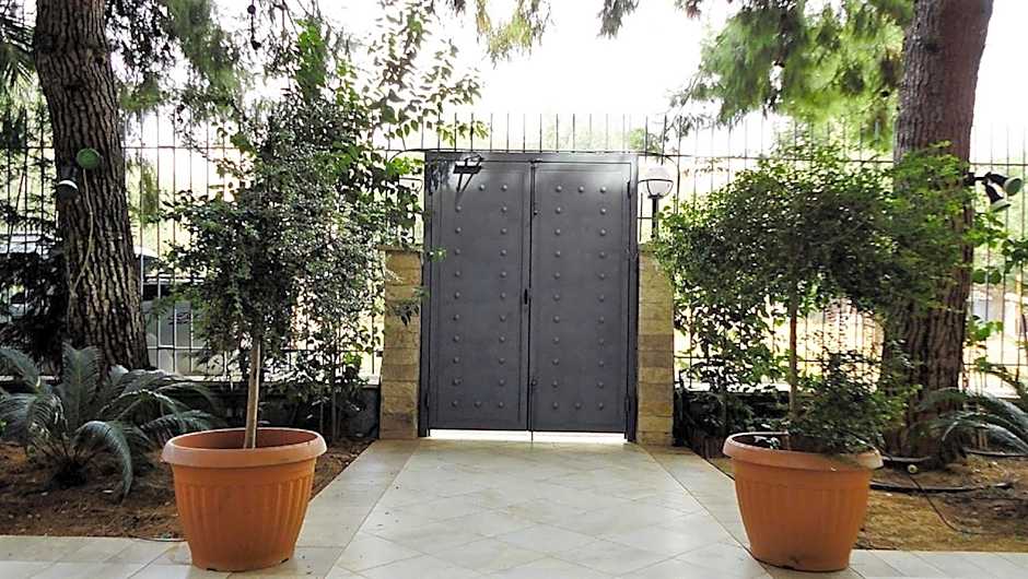 Vacations in Patra Studios