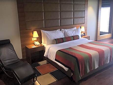Premier King Room