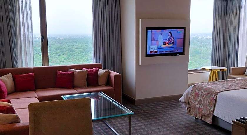 Efcee Sarovar Premiere