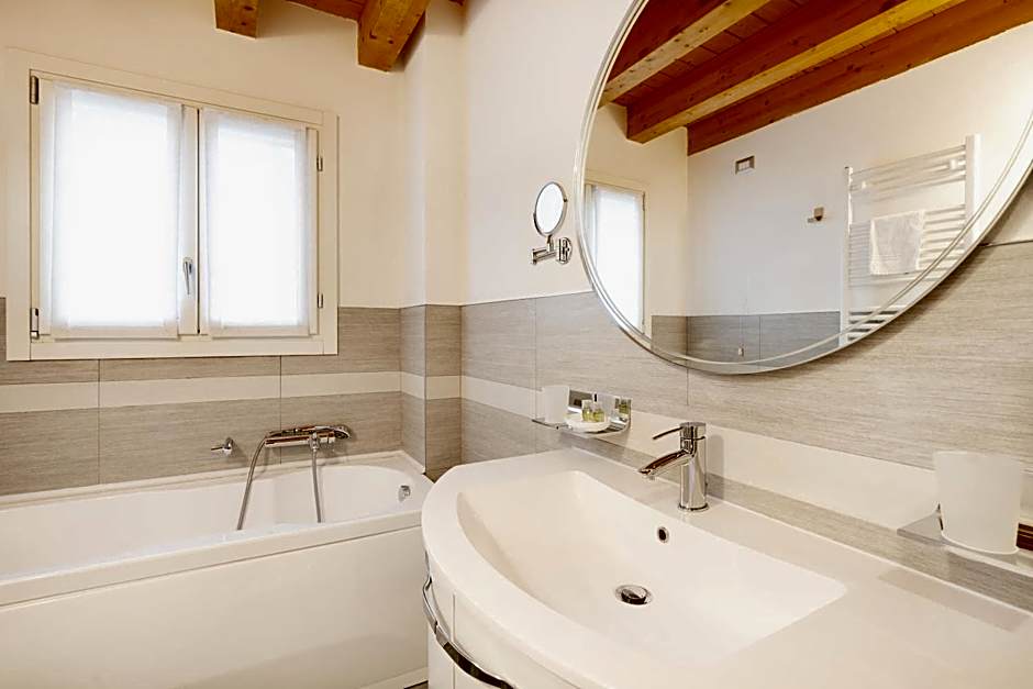 Ca' Degli Antichi Giardini Apartments