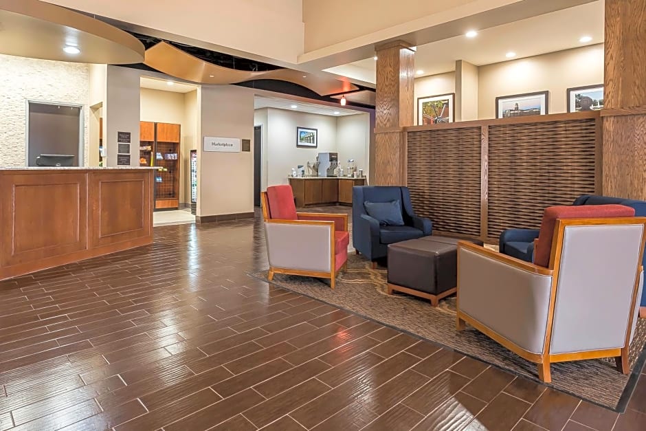Comfort Suites University