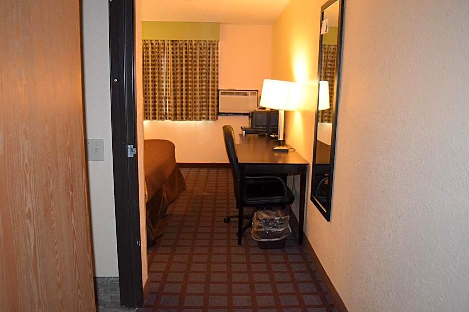 Super 8 by Wyndham Saginaw