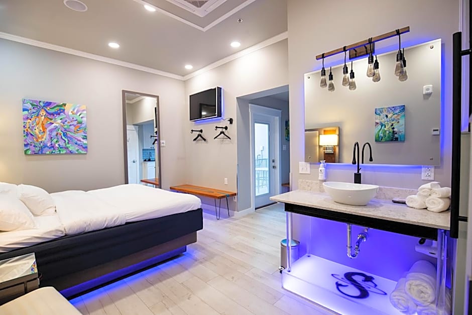 River Sirens Hotel-Contactless Check in Hotel