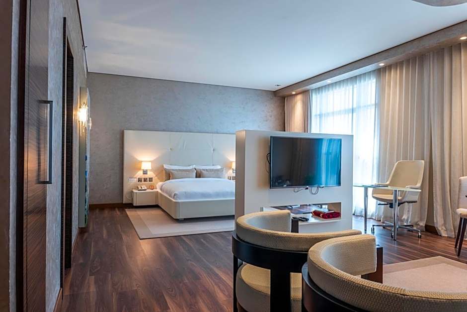 Remal Hotel & Villas Al Dhannah City