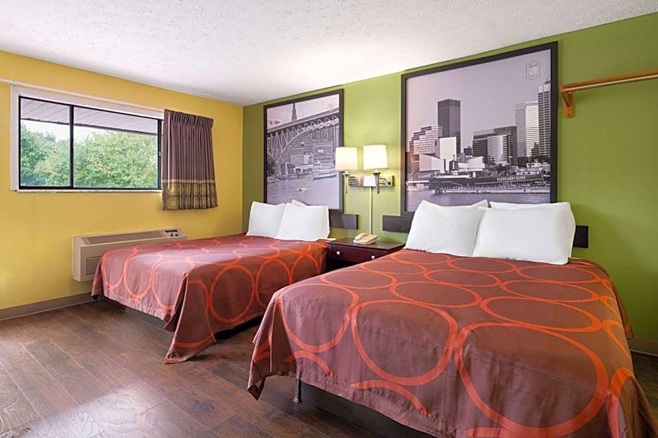 Super 8 by Wyndham Youngstown/Girard