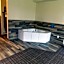 Cobblestone Inn and Suites Sheldon