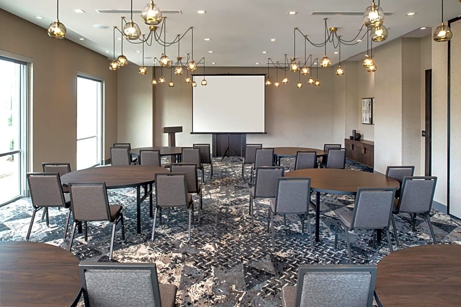 Holiday Inn Boston Logan Airport - Chelsea By IHG