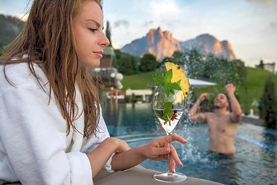 Abinea Dolomiti Romantic Spa Hotel