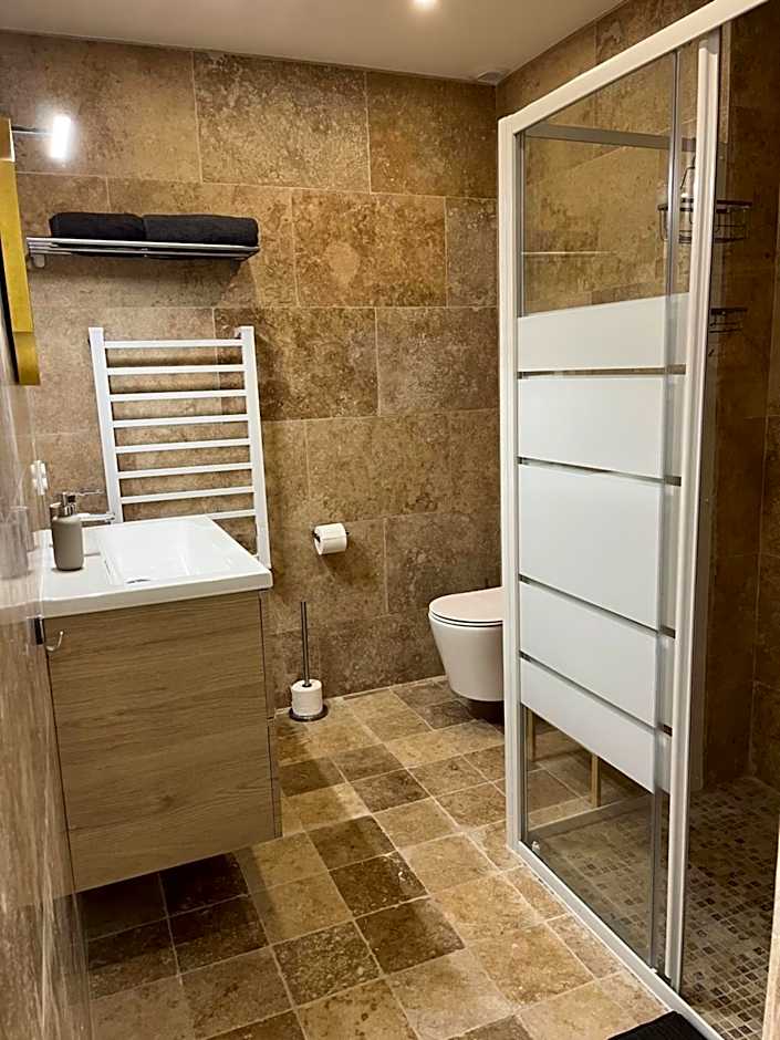 Grand Tamaris Hosting